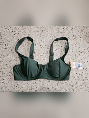 Bikini Top in Deep Green